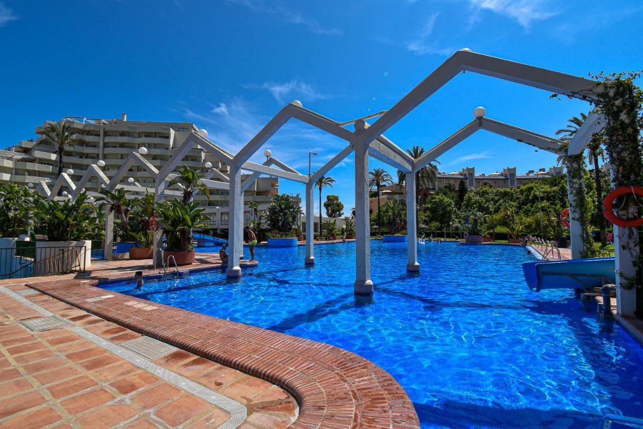 Benal Beach, Luxury Sea & Mountain View Beachside 1 Bedroom Apartment 贝纳尔马德纳 外观 照片